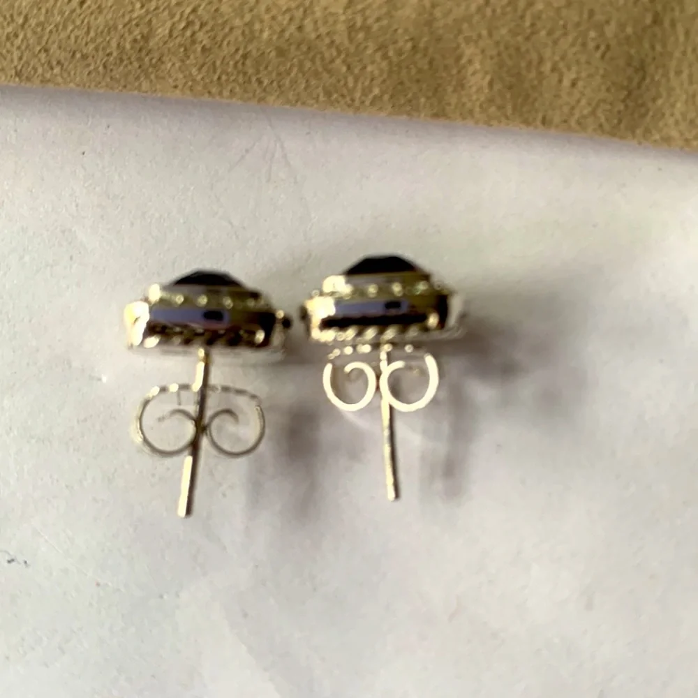 David Yurman mint condition earrings purple amethyst with diamonds studs - Picture 3 of 5